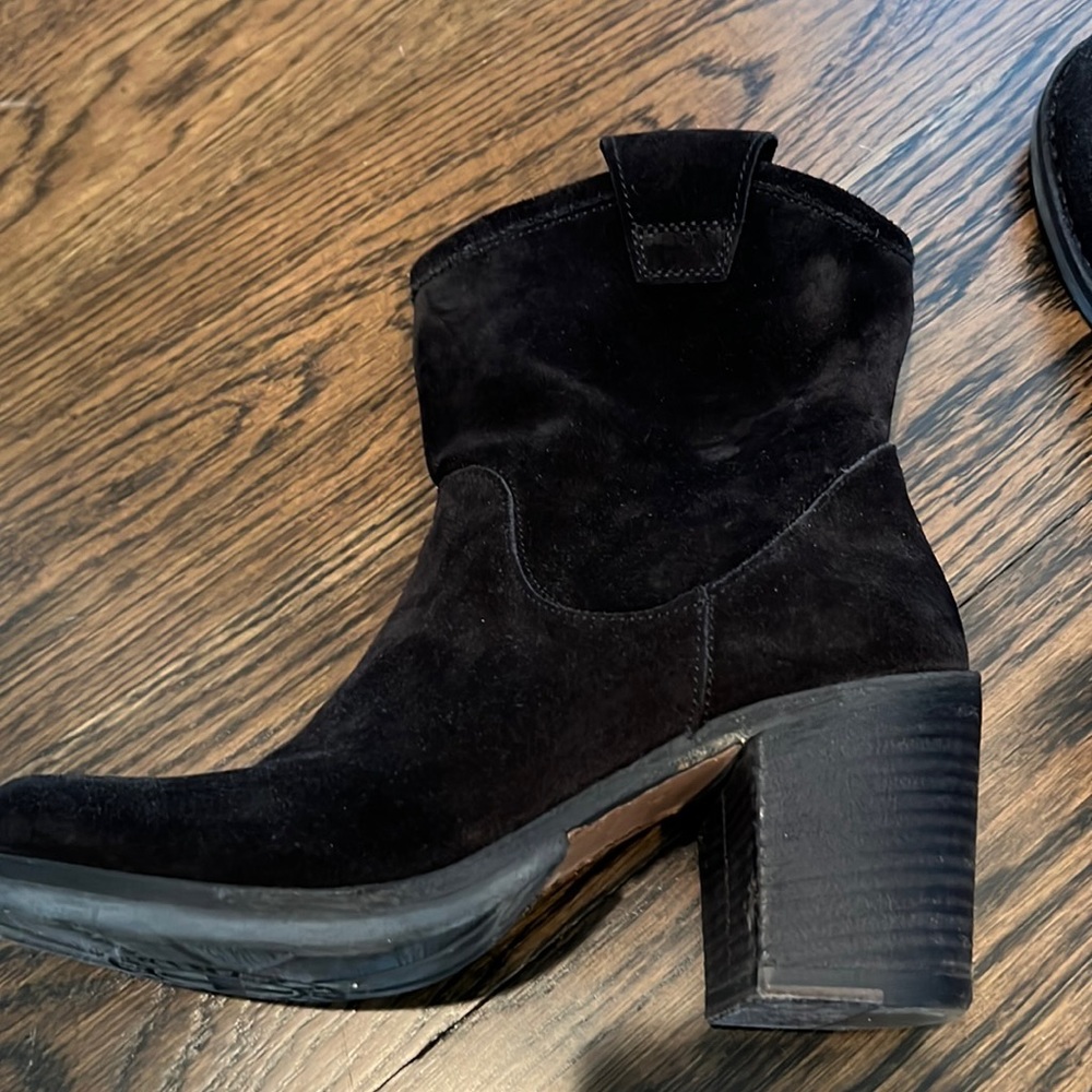 Fiorentini + Baker Boots size 36 which fits a person who is. US a size 7